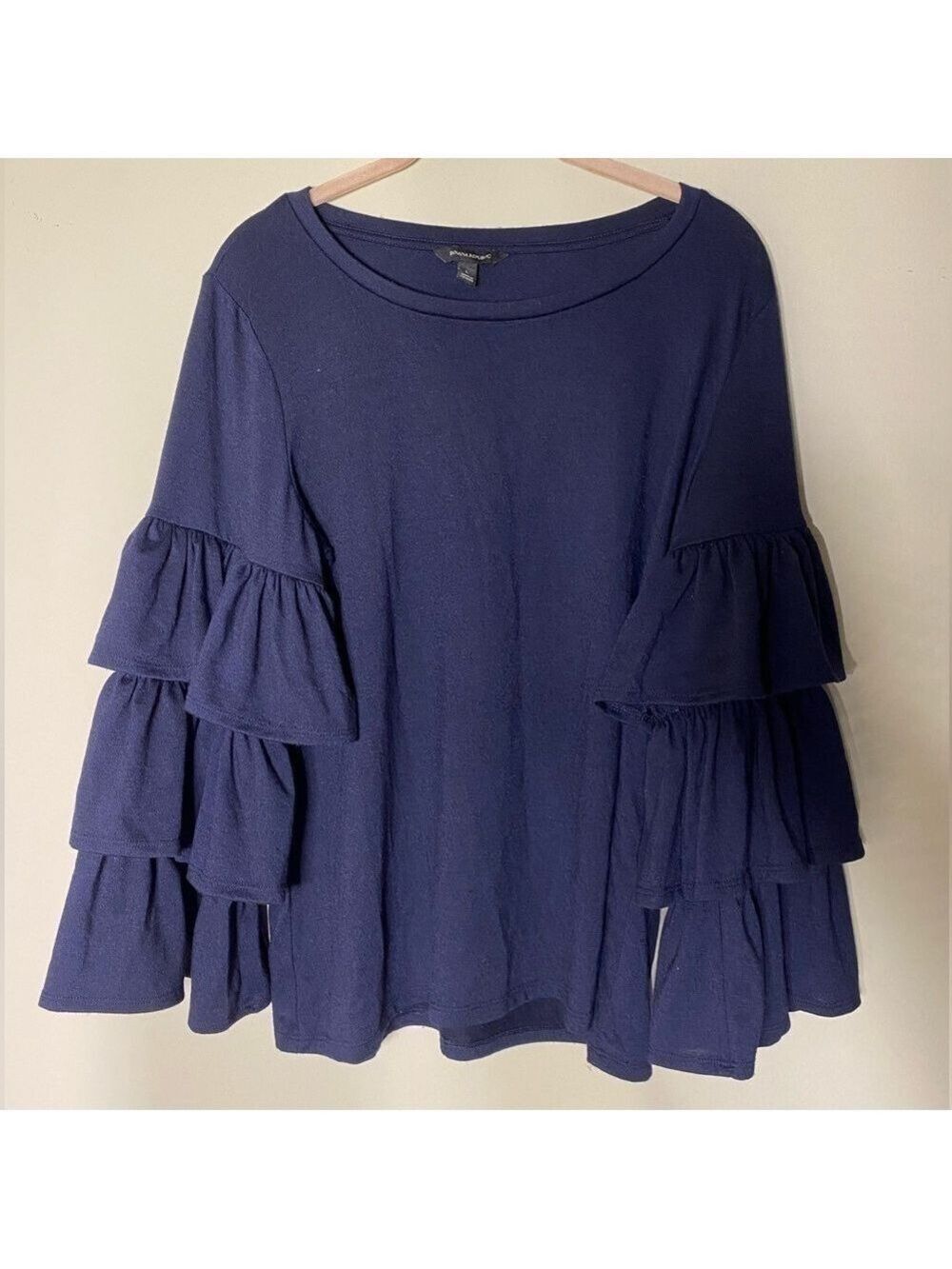 Banana Republic Ruffled Sleeve Top L